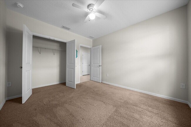 Building Photo - Move-In Ready! ***2 WEEKS FREE RENT**Beautiful 4-Bedroom Home with Modern Finishes & Room to Grow