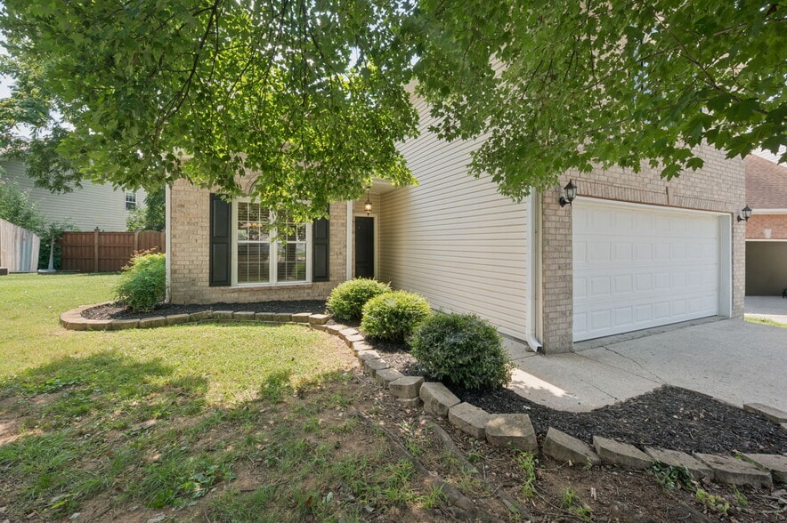 Building Photo - 2741 Rosedale Pl