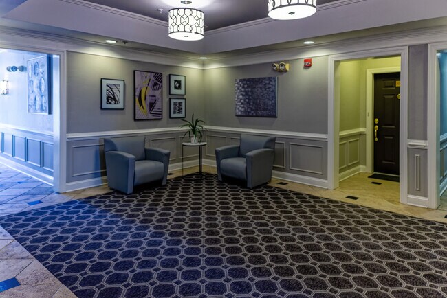 Building Photo - 315 King Farm Blvd