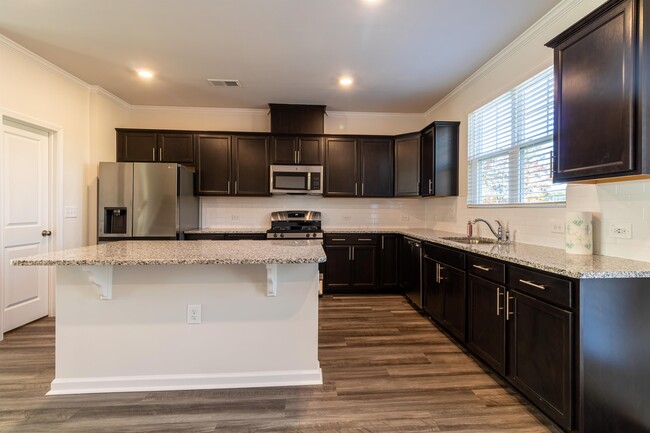 Building Photo - 1056 Shoreside Dr