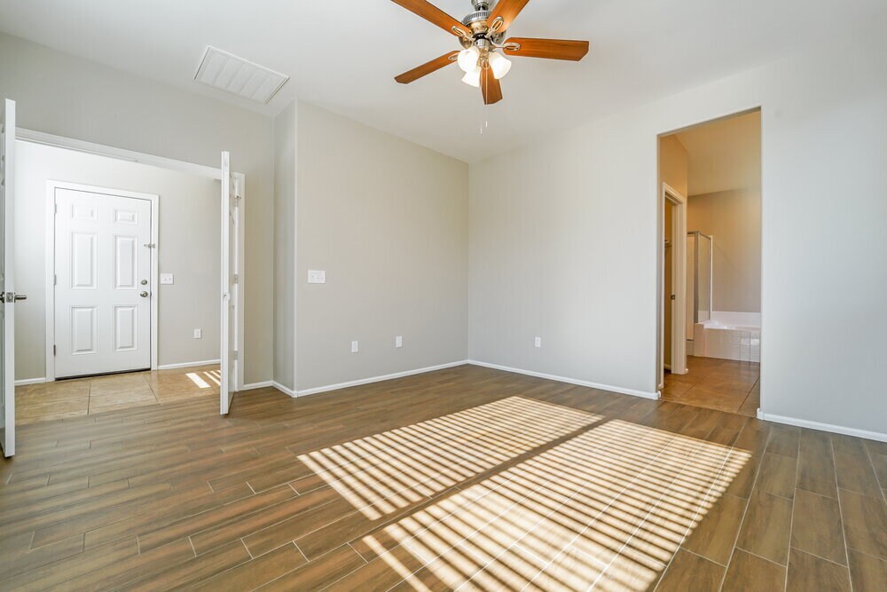 Building Photo - 7554 S Ocean Port Dr