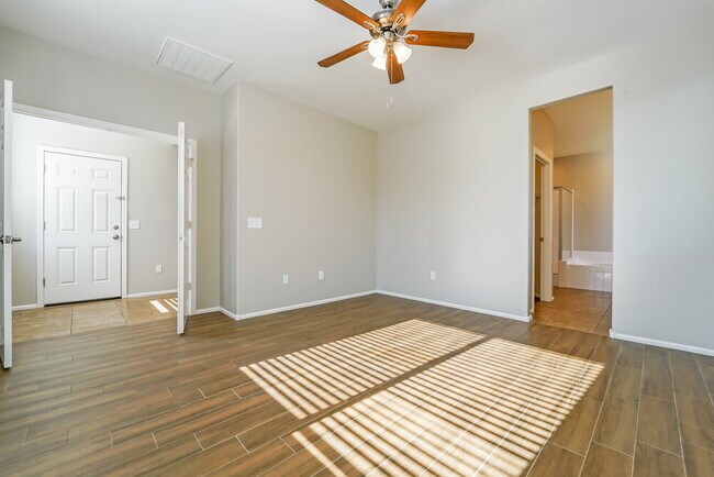 Building Photo - 7554 S Ocean Port Dr