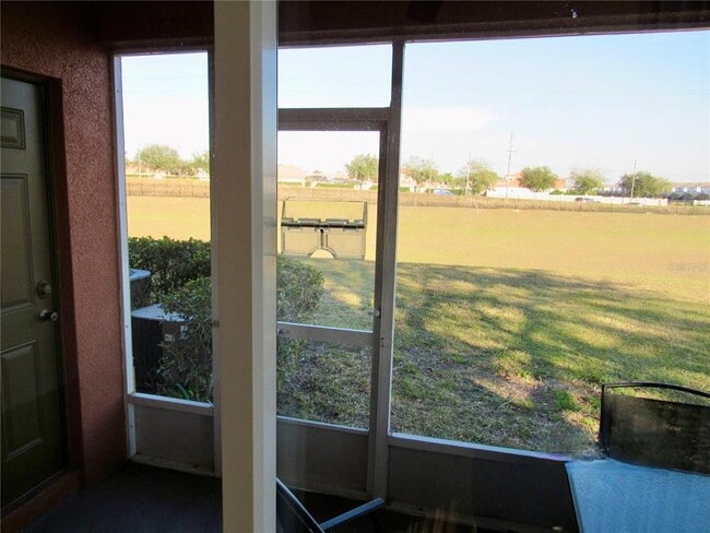 Building Photo - 896 Chelsea Dr