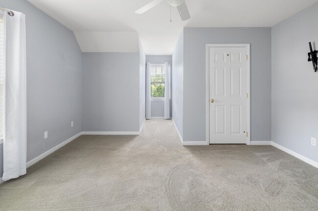 Building Photo - Lovely Two-Story Home in Weaverville