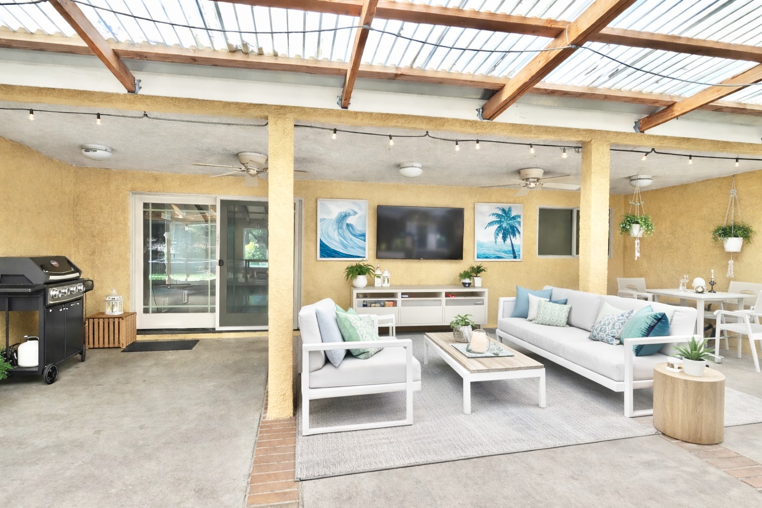 Building Photo - 17381 Canyon Heights Dr