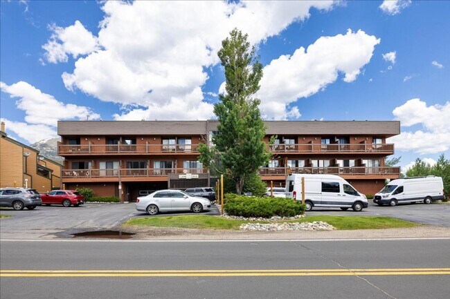 Building Photo - Cedar Lodge 218