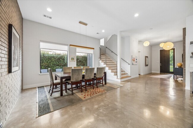 Building Photo - 4532 Sunburst St