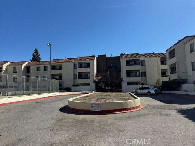 Building Photo - 700 W 3rd St