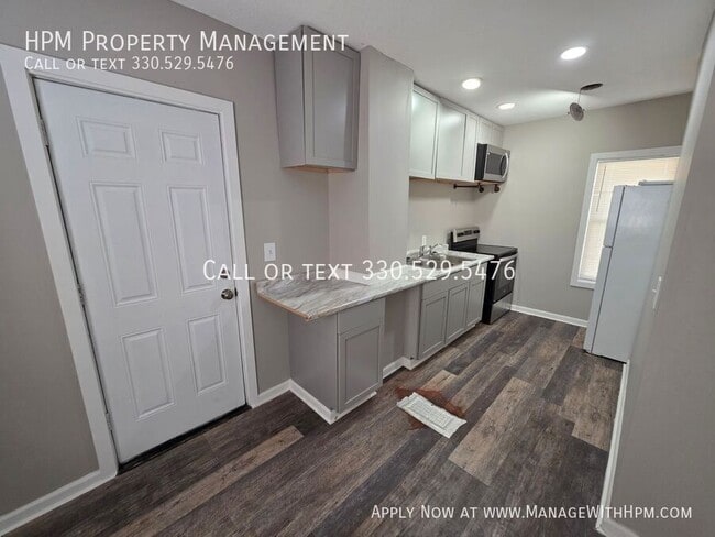 Building Photo - 392 Bailey Ct