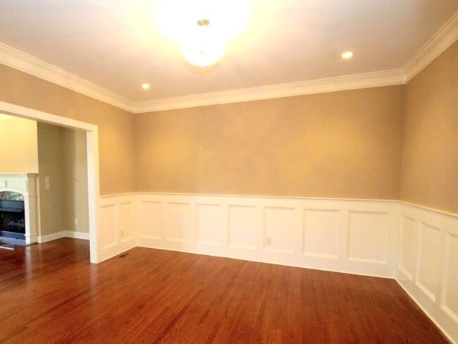 Building Photo - Coming Soon! Location! Location! Beautiful townhouse in a quiet neighborhood in West Cary off of ...