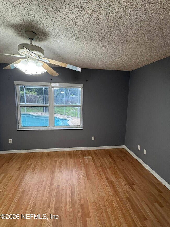 Building Photo - 436 Mango Cir