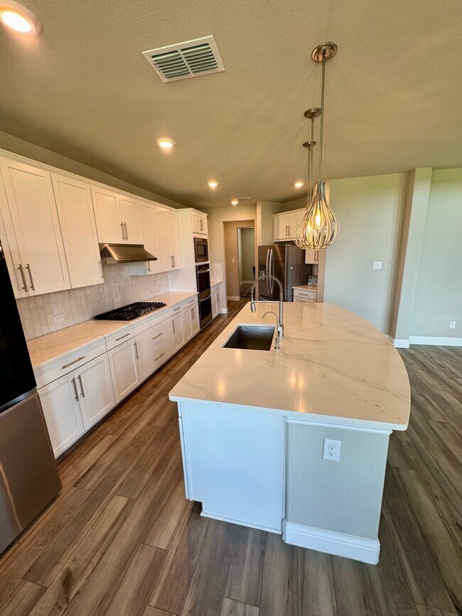 Building Photo - 1731 Tombstone Dr