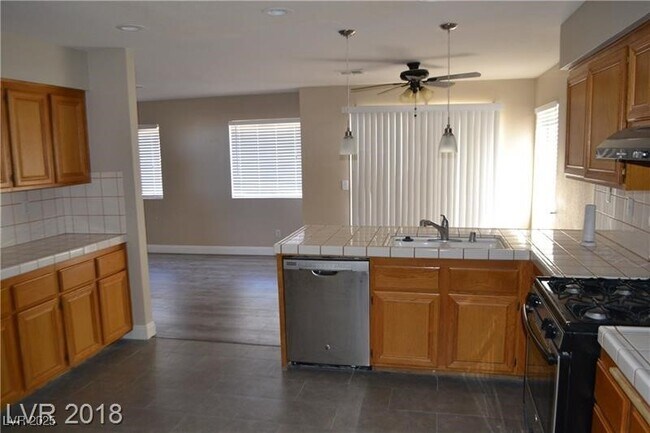 Building Photo - 8006 S Counterpoint Ln