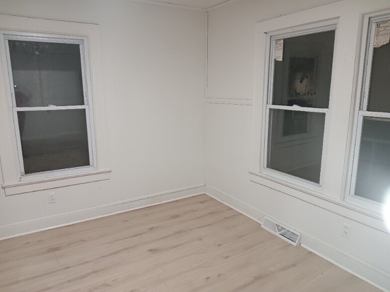 Building Photo - 125 Concord St