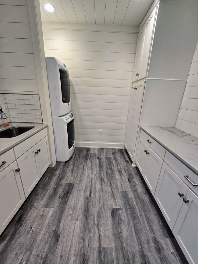 Building Photo - 151 Timpson Cove Rd