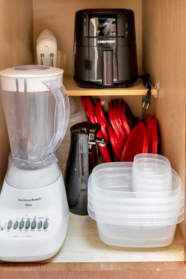 Building Photo - 8101 Resort Village Dr