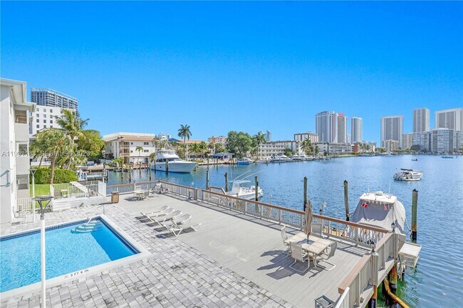 Building Photo - 462 Golden Isles Dr