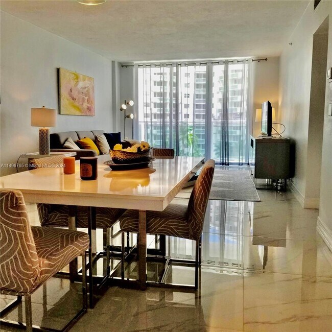 Building Photo - 3000 S Ocean Dr