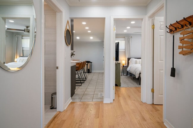 Building Photo - 525 Circle Dr