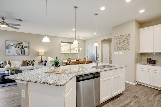Building Photo - 311 Jarbridge Dr