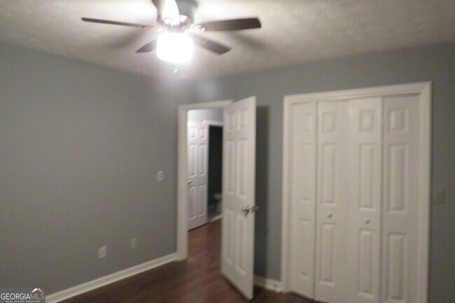 Building Photo - 1105 Hampton Rd