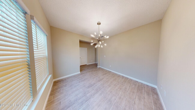 Building Photo - 3965 Cloverdale Ct