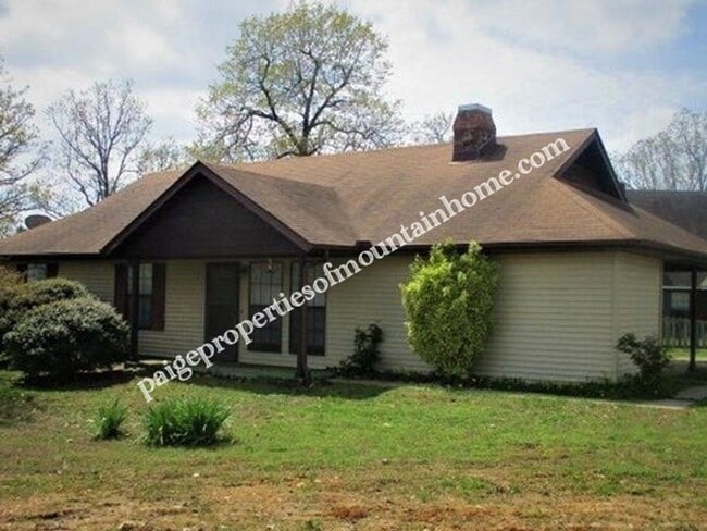 Building Photo - Country Living off Hwy 201N