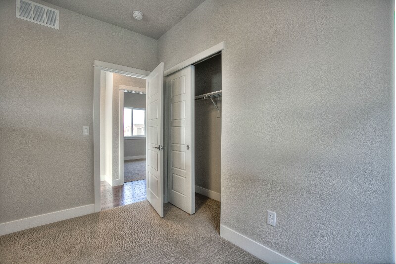 Building Photo - 2132 Saison St