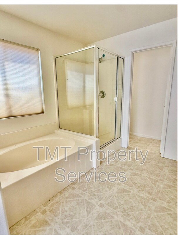 Building Photo - 2742 La Purisima Ave