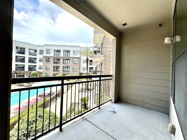 Building Photo - 3788 Richmond Ave.