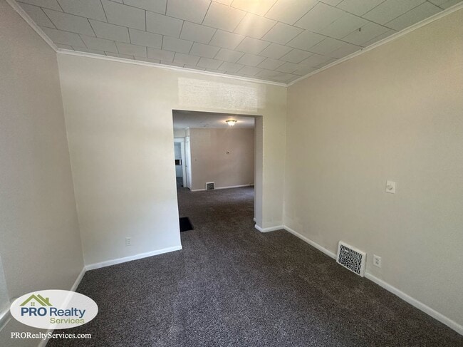 Building Photo - 2 Bedroom Home with an Office/Den Space