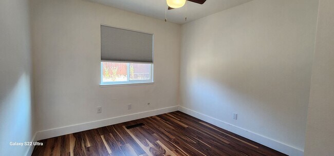 Building Photo - Nicely updated 5bd/3bth home in North Valleys
