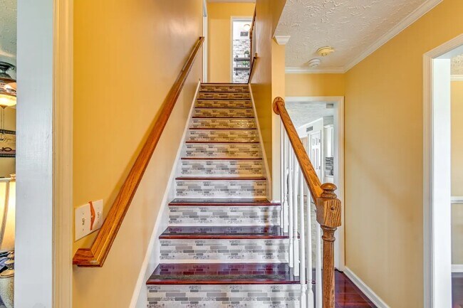 Building Photo - 1139 Curry Ford Dr