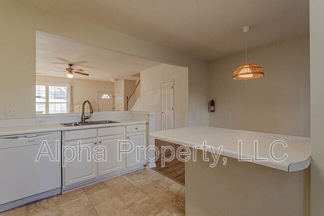 Building Photo - 119 Waterford Park Dr