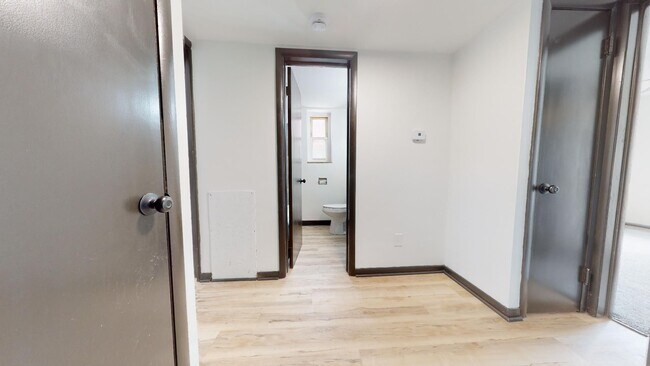 Building Photo - Parma - Ridgewood Lofts - 1 bedroom unit.