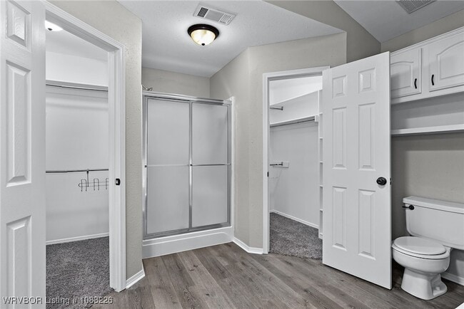 Building Photo - 8808 Skypark Dr