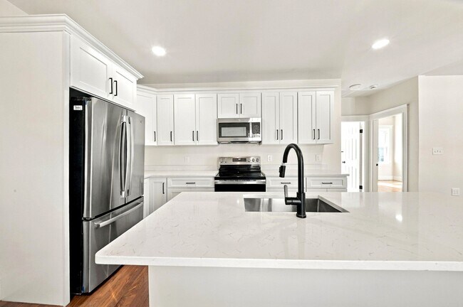Building Photo - 32 Westmore Rd