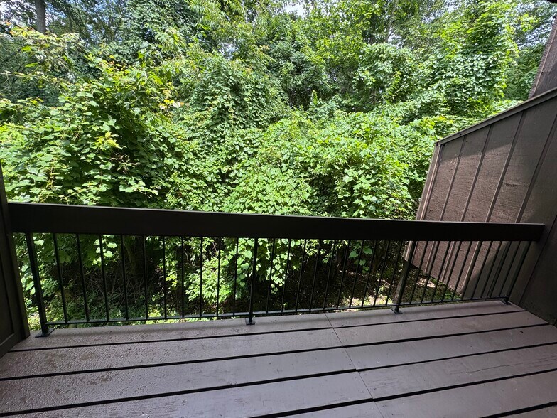 Building Photo - 2814 Stonehenge Dr