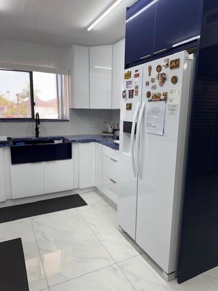 Building Photo - 7770 Tahiti Ln