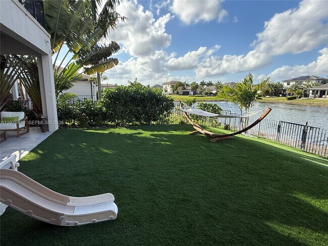 Building Photo - 17507 SW 43rd St