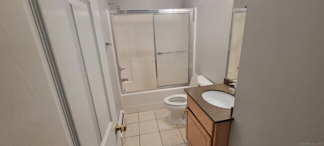 Building Photo - 18 Montgomery St