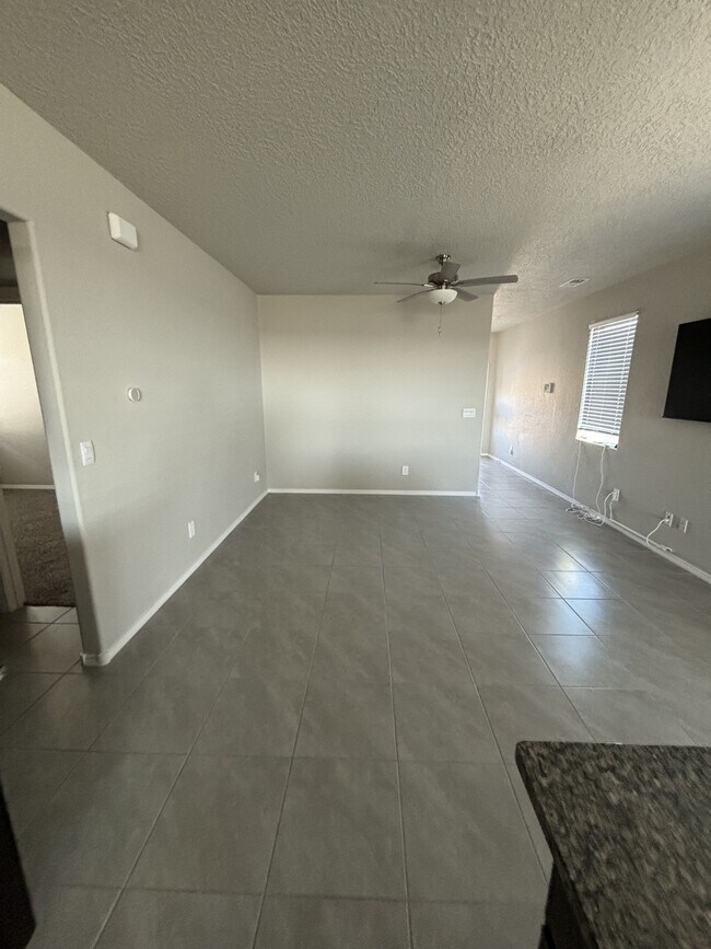Building Photo - 598 Turmalina Dr SE