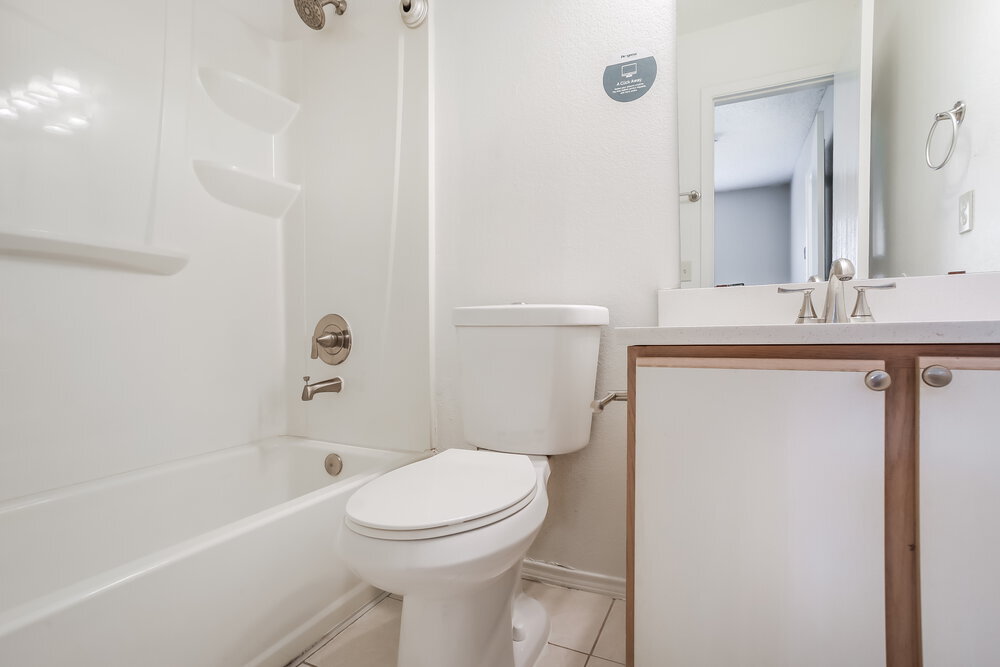 Building Photo - 1024 Beechwood Dr