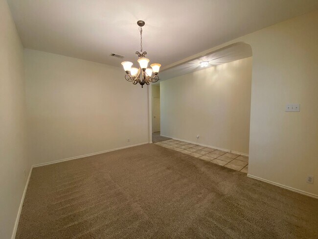 Building Photo - Spacious 4-Bedroom Home for Rent in Encino...