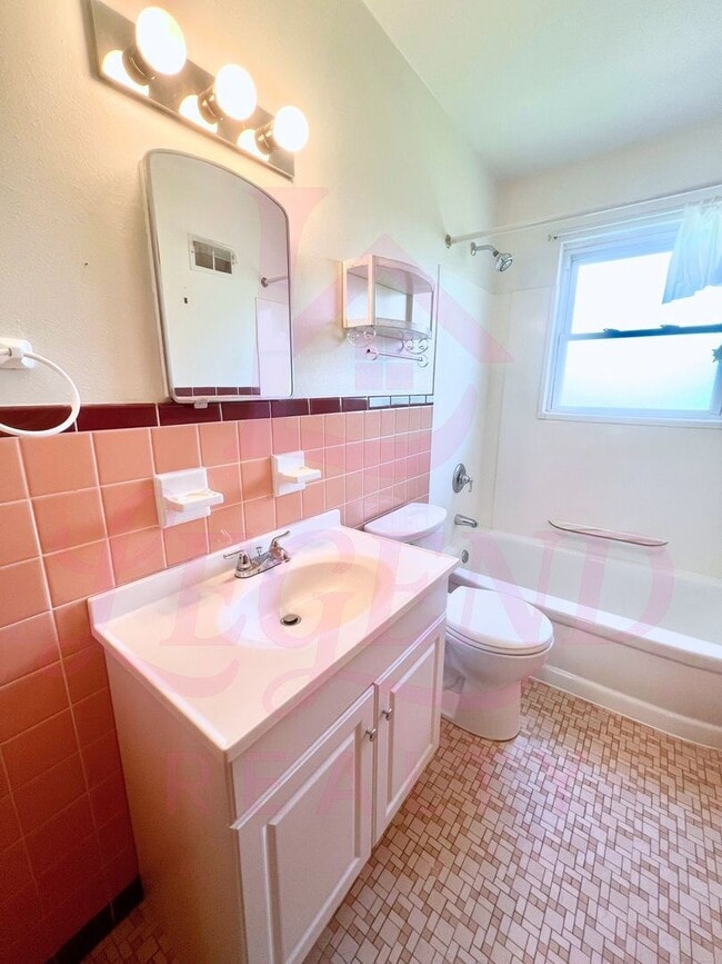 Building Photo - COMING SOON!  Adorable 2 Bedroom Home In Valley Park!  No Showings Until After 6/1!