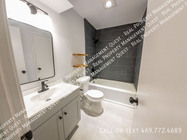 Building Photo - 1224 Mockingbird Ln