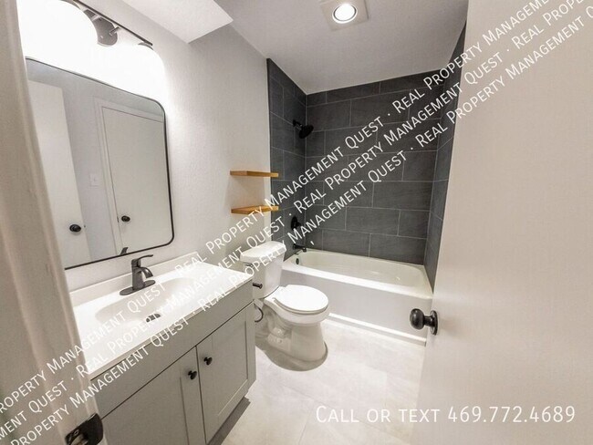 Building Photo - 1226 Mockingbird Ln