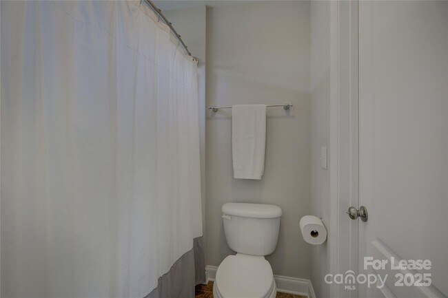 Building Photo - 9810 Daufuskie Dr