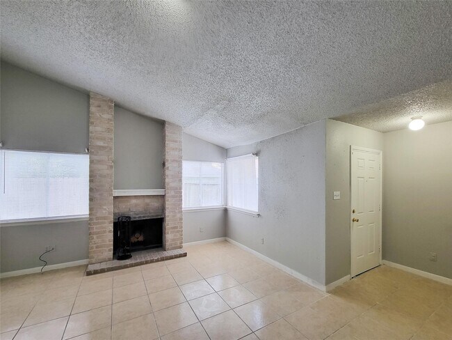 Building Photo - 17706 Glenhagen Ct