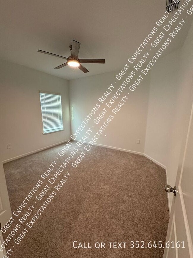 Building Photo - 3964 NE 33rd Ave